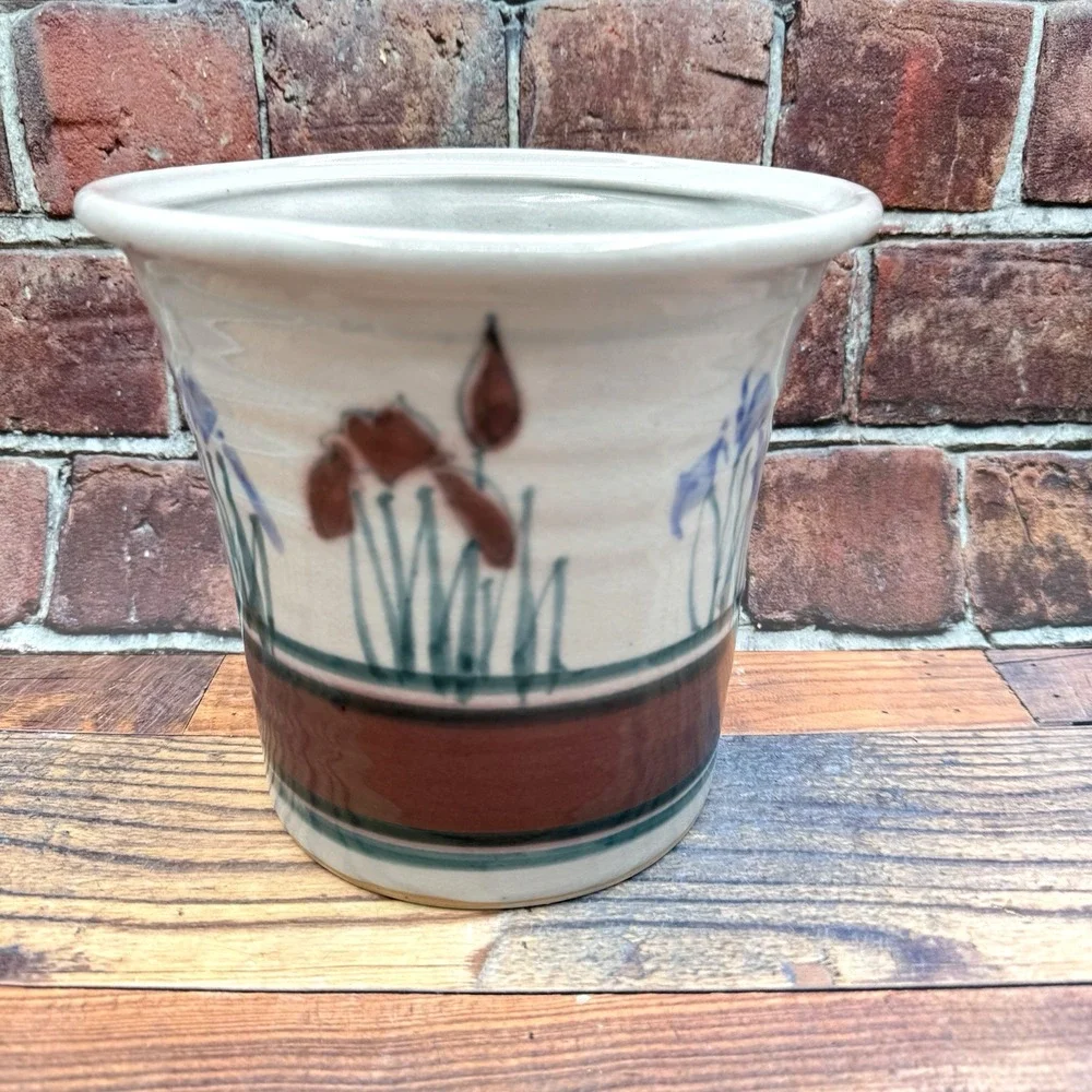 Studio Art Hand Thrown Reynolds Pottery Planter Iris Signed Botanical Michigan